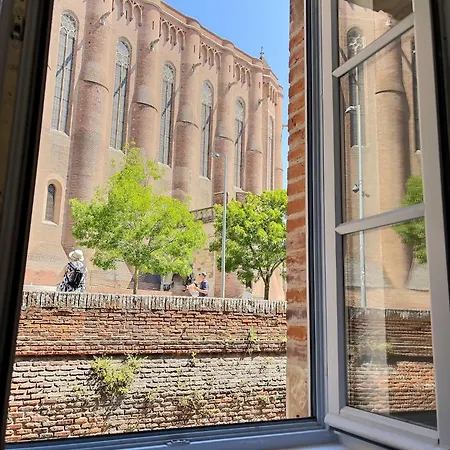 Cathedral View - Downtown - Wifi - Air Conditioning * אלבי